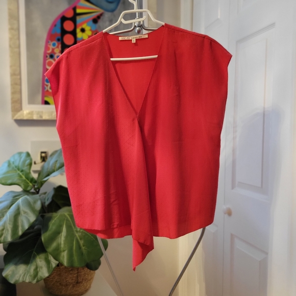Red Rachel Roy V-neck Top - Picture 2 of 12